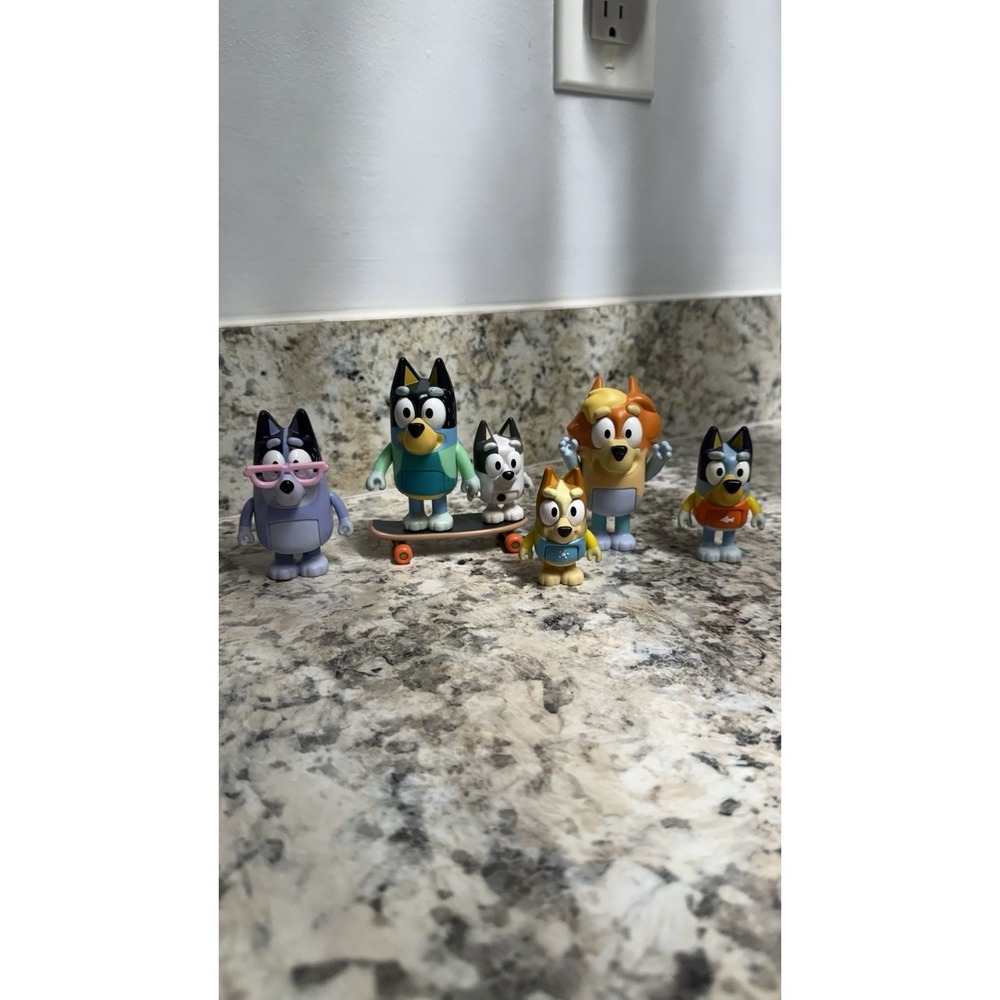 Lot of Bluey Friends TV Show Family and Friends Figures